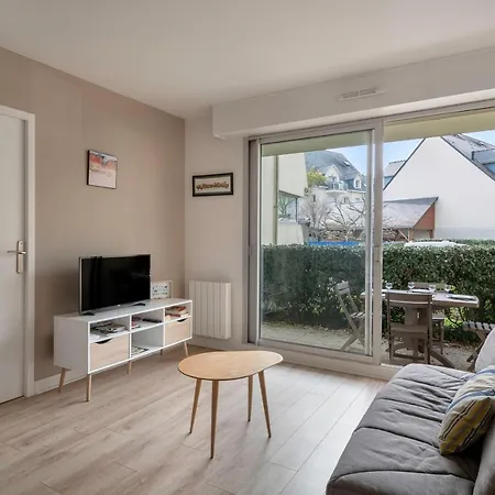 Coquet A 300 M Du Port Du Pouliguen *